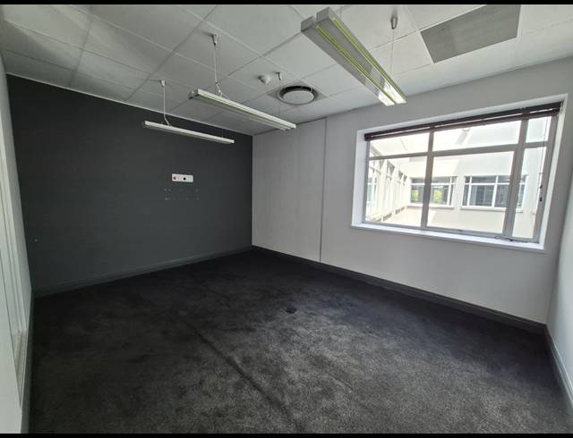 421M² OFFICE TO LET IN SANDTON CENTRAL